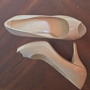 Nine West Women's Cream Peep Toe Heels
